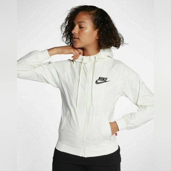Nike Jackets & Blazers - Nike Womens White Windrunner Active Wear Windbreaker Hoodie
Jacket Size small